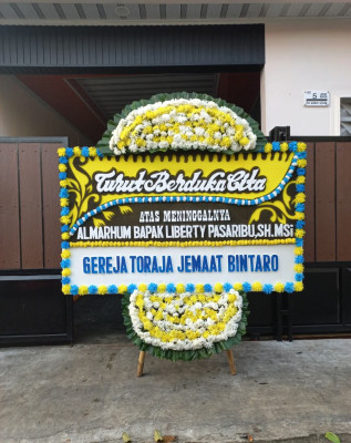Papan Bunga Duka di Bukit Batrem